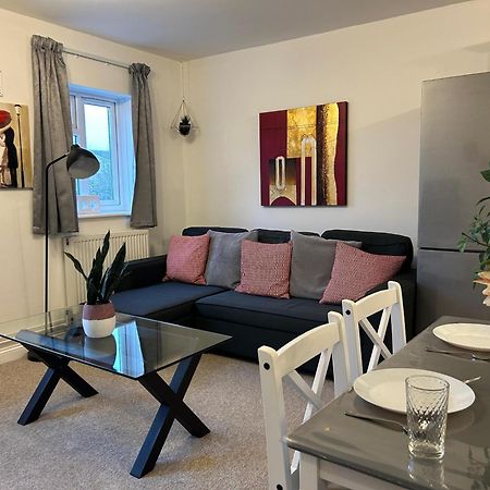 Lovely Serviced Apartment, Free Parking, Оксфорд Экстерьер фото