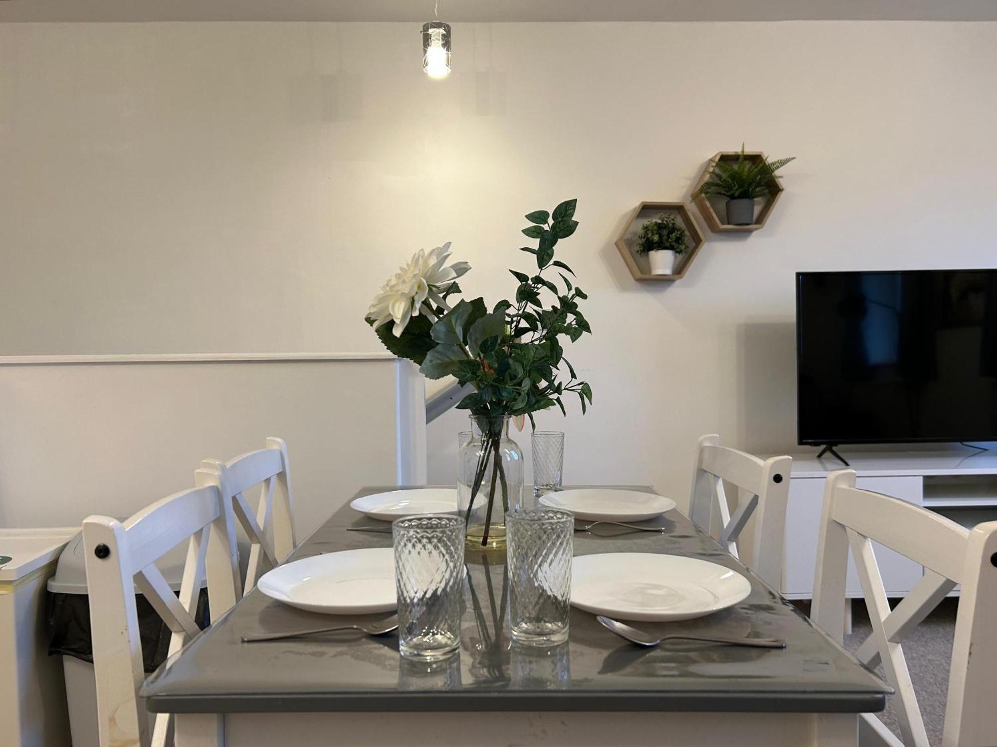Lovely Serviced Apartment, Free Parking, Оксфорд Экстерьер фото