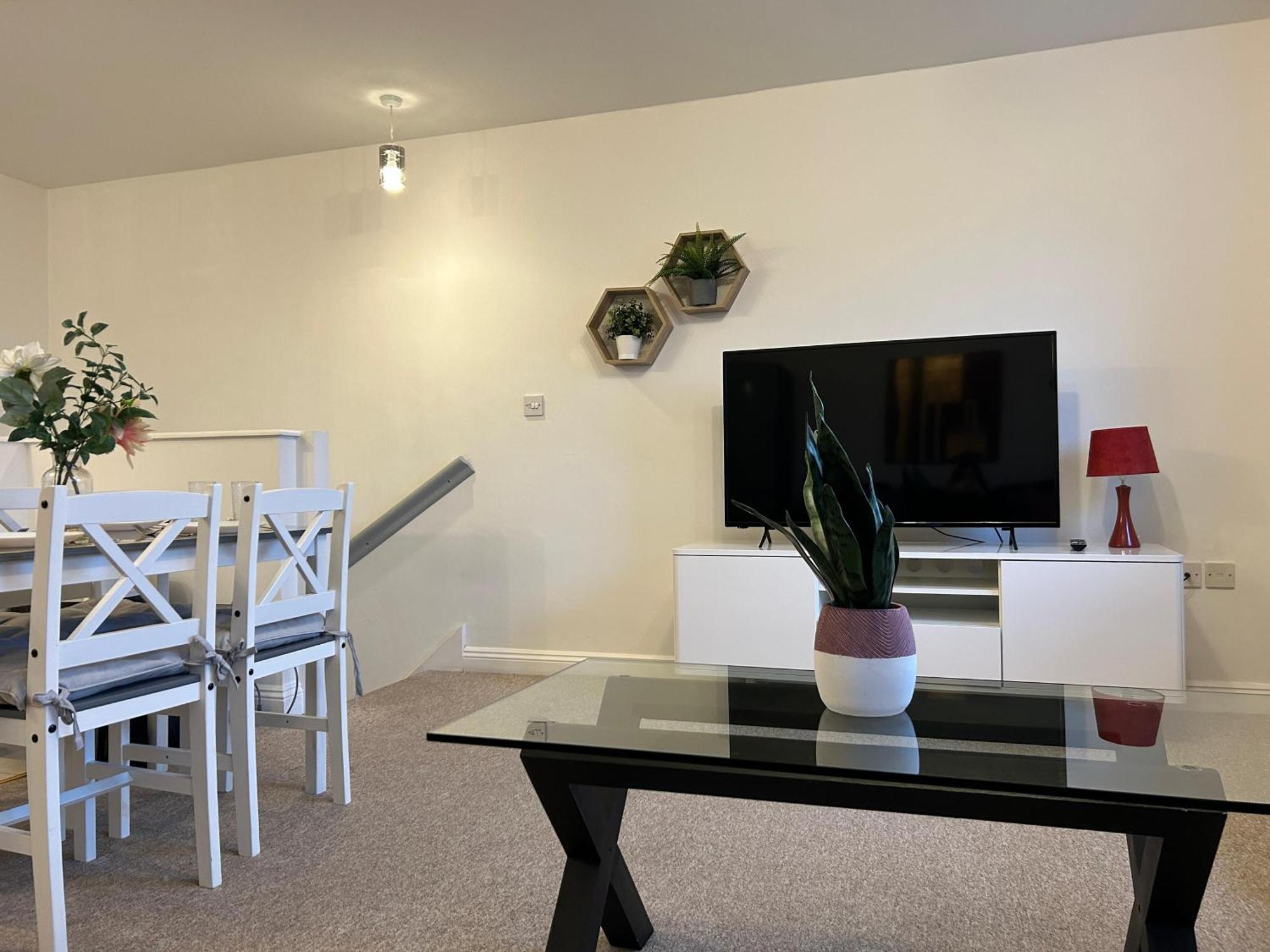 Lovely Serviced Apartment, Free Parking, Оксфорд Экстерьер фото
