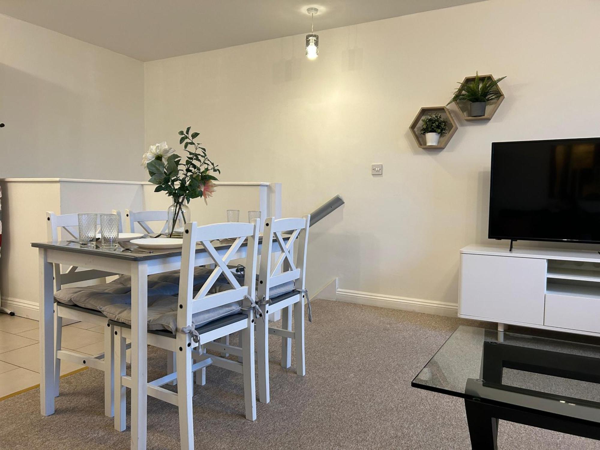 Lovely Serviced Apartment, Free Parking, Оксфорд Экстерьер фото
